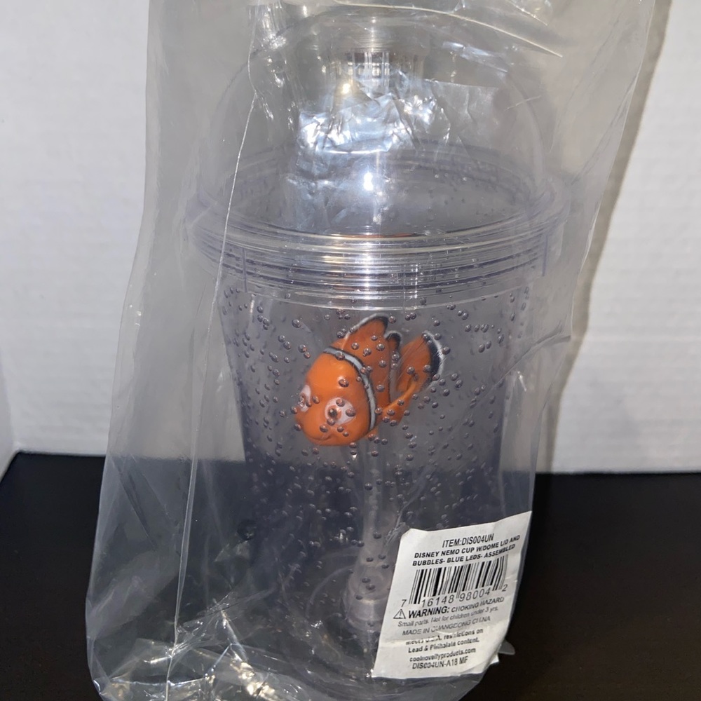 Disney’s Finding Nemo Pixar Fest Light Up Cup - Picture 7 of 8